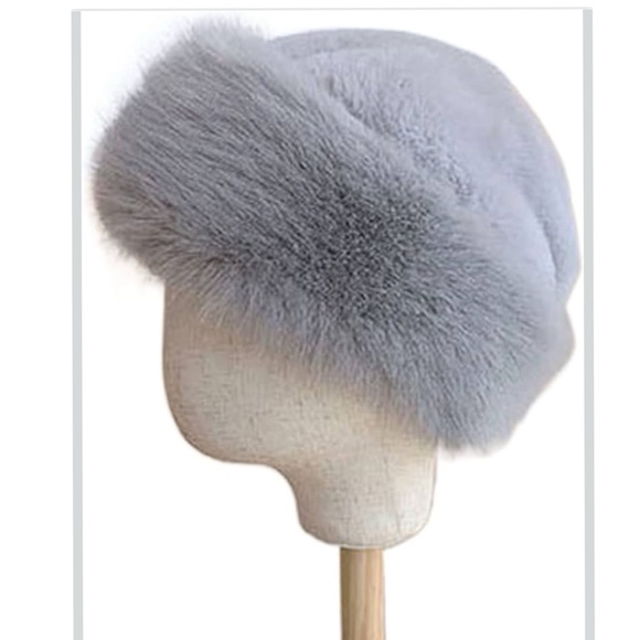 Gray Faux Fur Winter Hat – Soft & Warm Russian Style - Picture 4 of 9